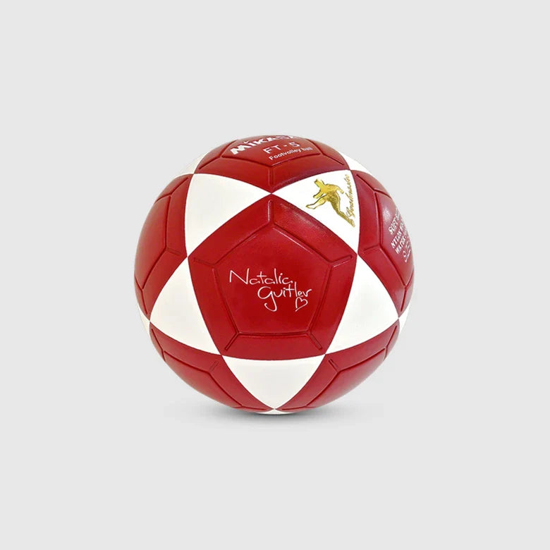 Bola Oficial de Futevôlei Mikasa FT-5 Branco e Vermelho - Edição Natalia Guitler